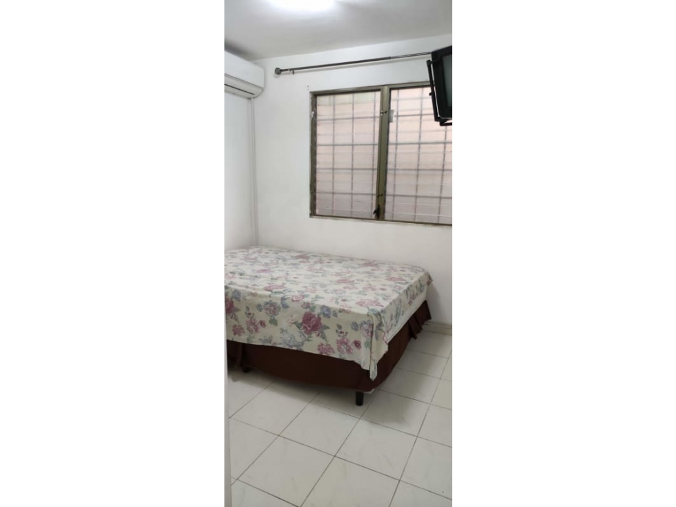 Se alquila apartamento amoblado en 12 de octubre $650 — foto 4