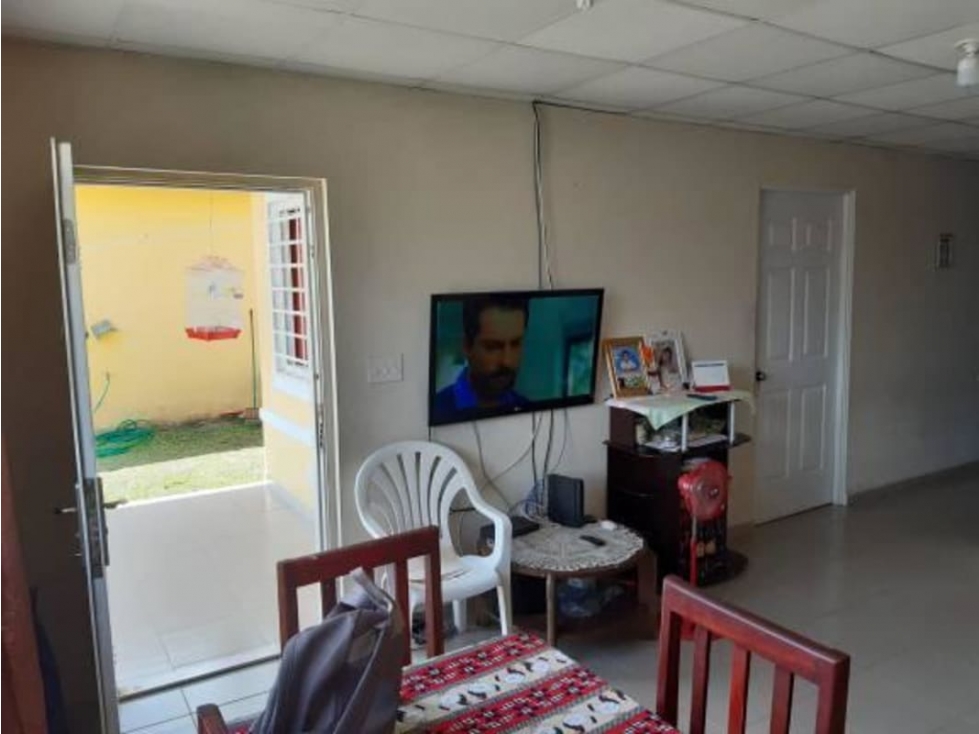 SE VENDE CASA EN SAN LORENZO — foto 3