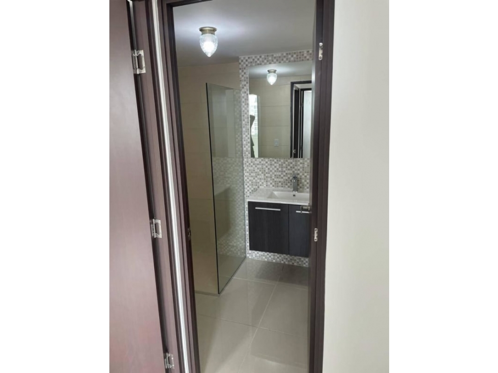 Se alquila apto en Condado del Rey $800 80mts — foto 6