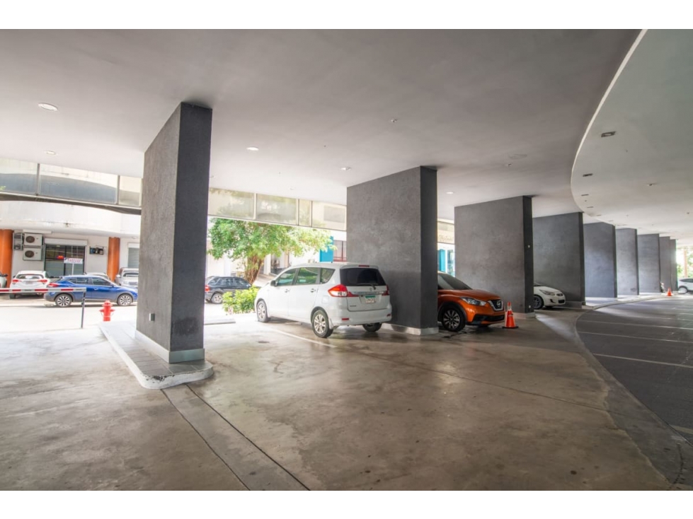 SE VENDE Local en Avenida Balboa >>80mt2<< - 6