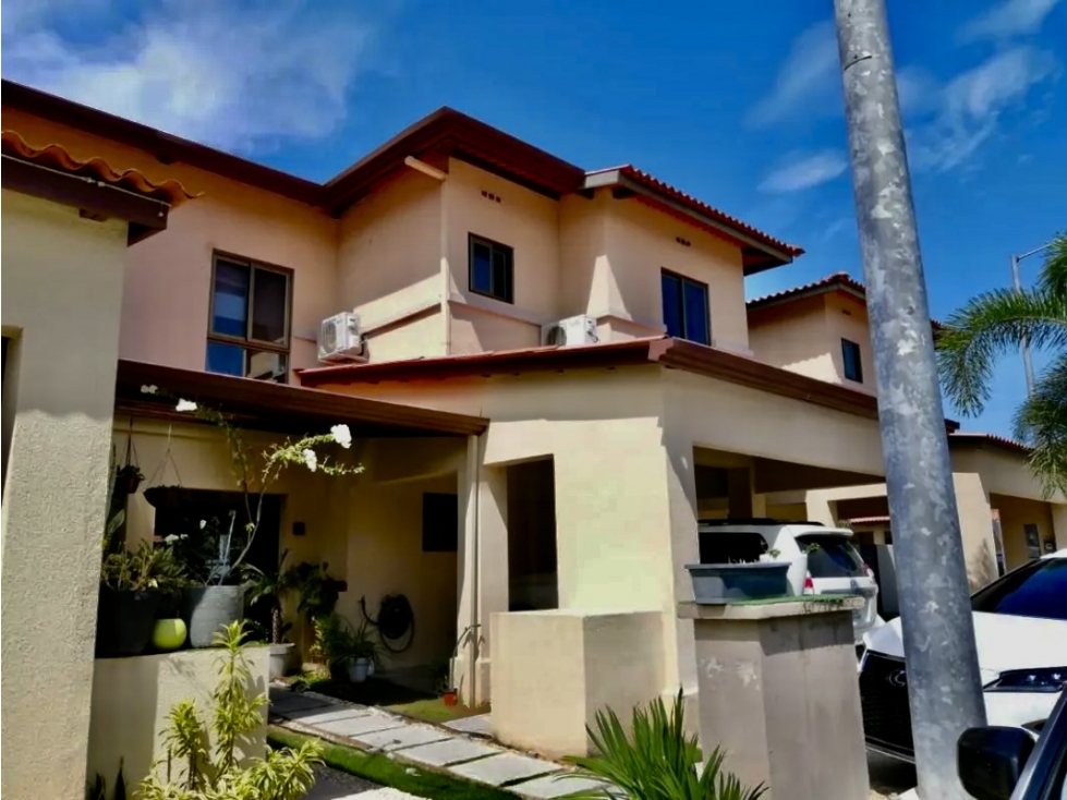 SE VENDE CASA EN PANAMA PACIFICO $260,000 AM