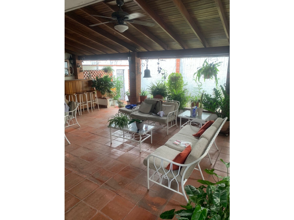 SE ALQUILA HERMOSA CASA FRENTE A MULTIPLAZA $ 2500 — foto 6