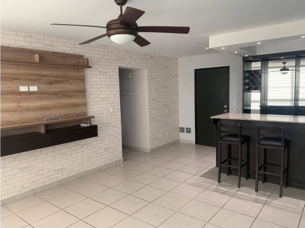 Alquilo acogedor Apartamento en parque lefevre