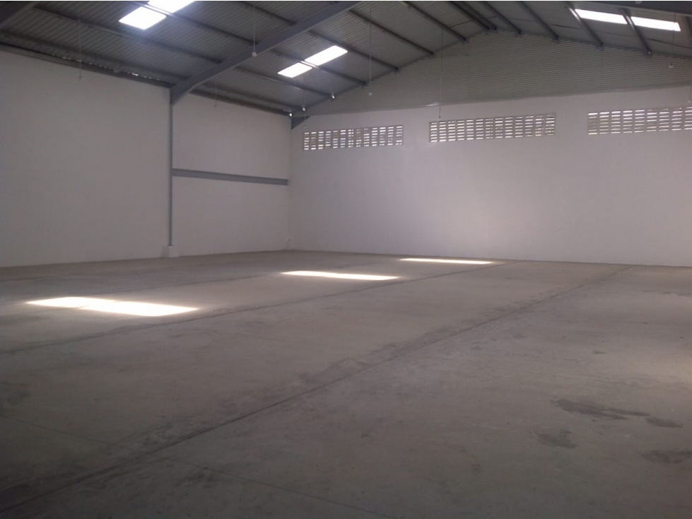 Se Vende Galera 1.006 Mts Pque Ind Pacora USD$854,87 Mt2