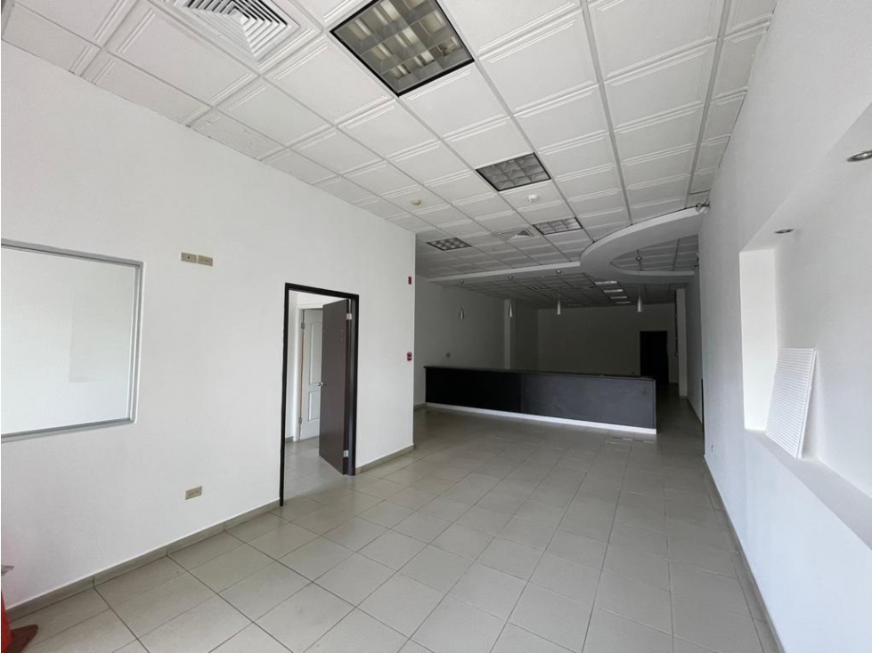Se Alquila Local 140 Mts Bella Vista Via España usd$2,600,oo — foto 4