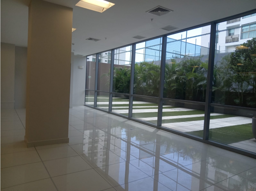 SE ALQUILA OFICINA DE 125 MTS EN COSTA DEL ESTE — foto 2