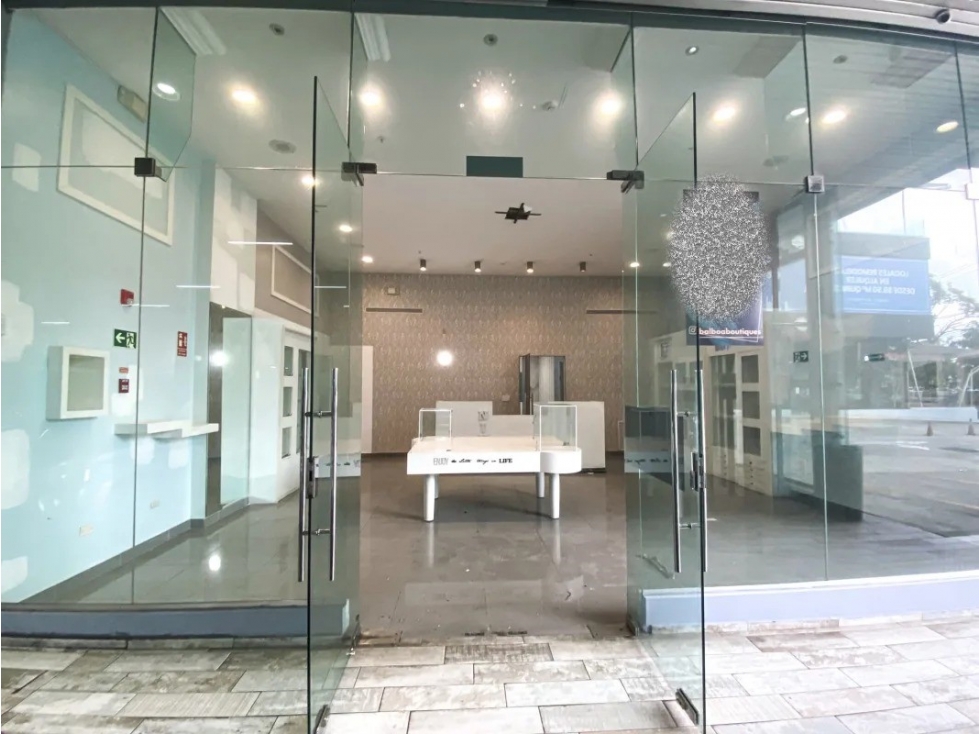 Se Alquila Local 81 Mts Av. Balboa USD$1,900,oo