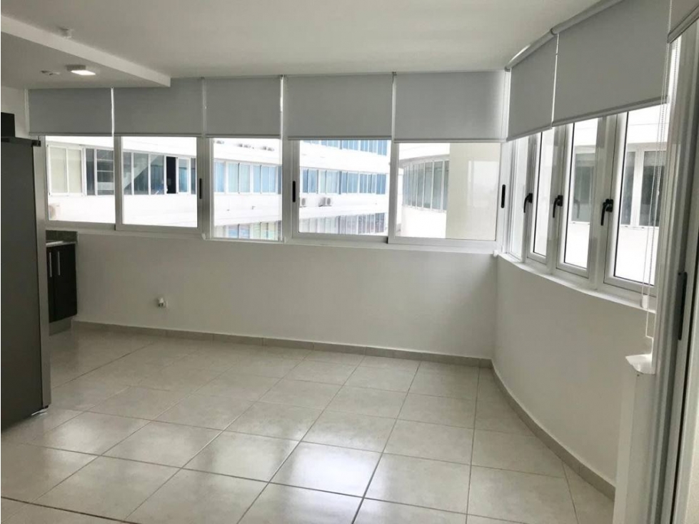 Alquilo Extraordinario apartamento en avenida balboa — foto 2