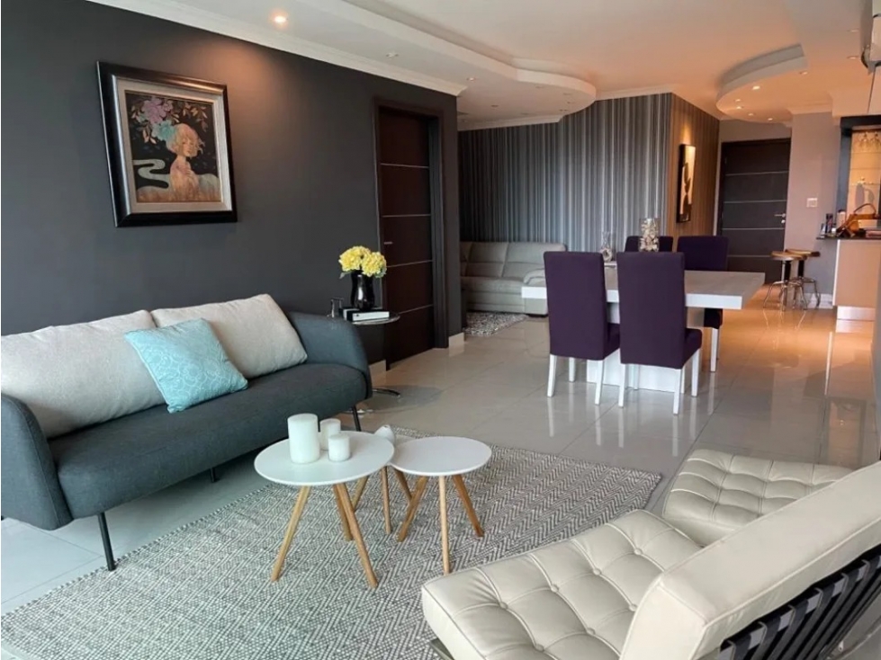 SE ALQUILA BELLO APARTAMENTO AMOBLADO EN BELLA VISTA