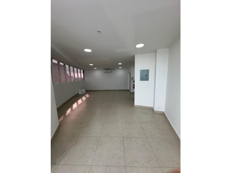 se vende maravillosa oficina — foto 2