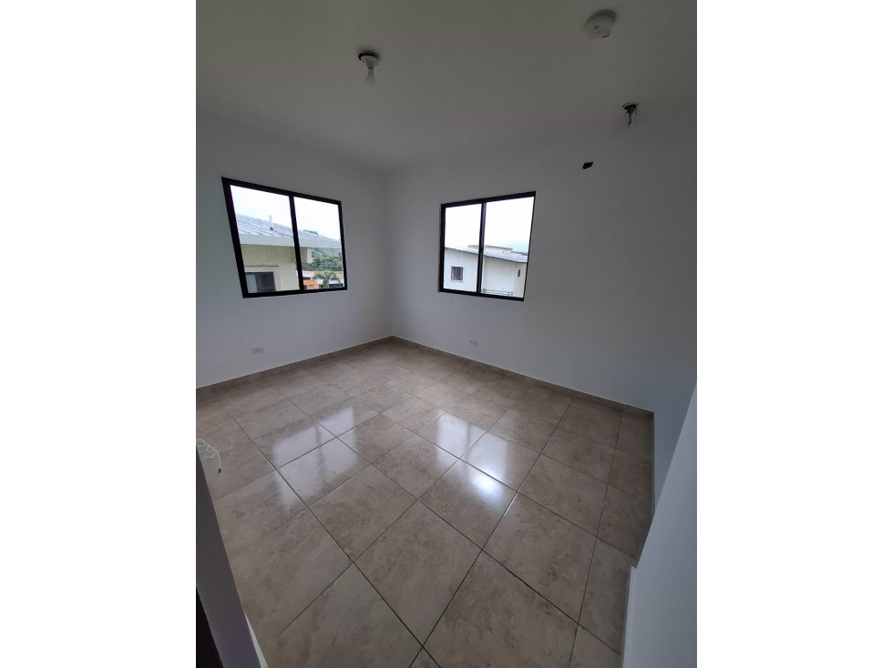 SE VENDE HERMOSA CASA EN PH VISTAS DEL LAGO — foto 6
