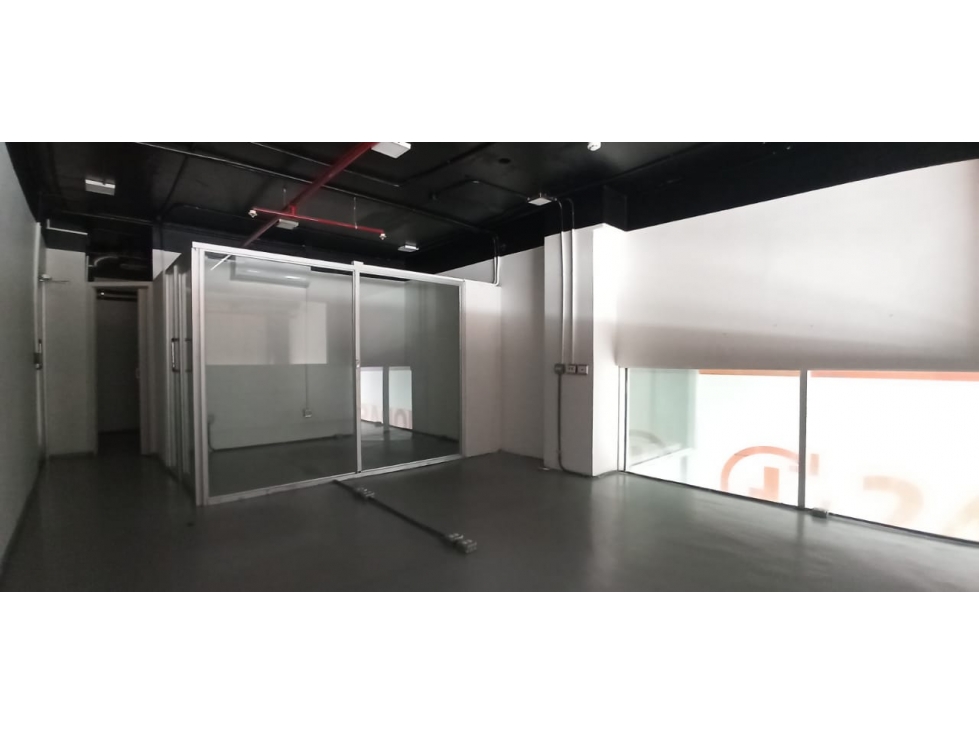 SE ALQUILA LOCAL COMERCIAL EN FERNANDEZ DE CÓRDOBA — foto 6