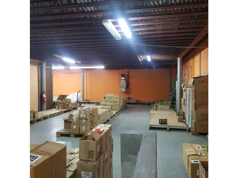 se vende bodega en rio abajo - 6