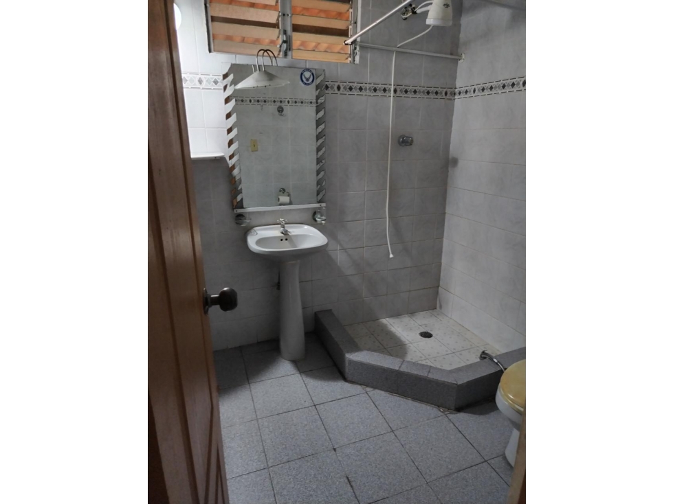 VENTA DE CASA EN LAS CUMBRES - 6