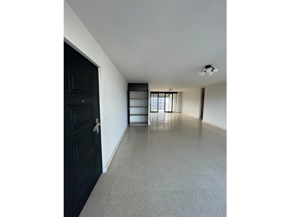 Se vende apartamento en Vía Argentina