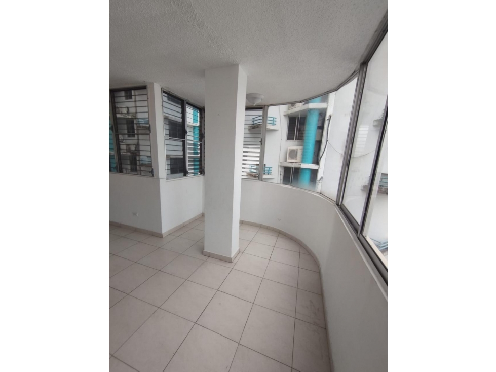 ALQUILO APARTAMENTO EN VIA PORRAS — foto 5