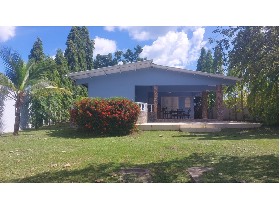 Casa de playa en venta y alquiler en Costa Esmeralda, San Carlos.