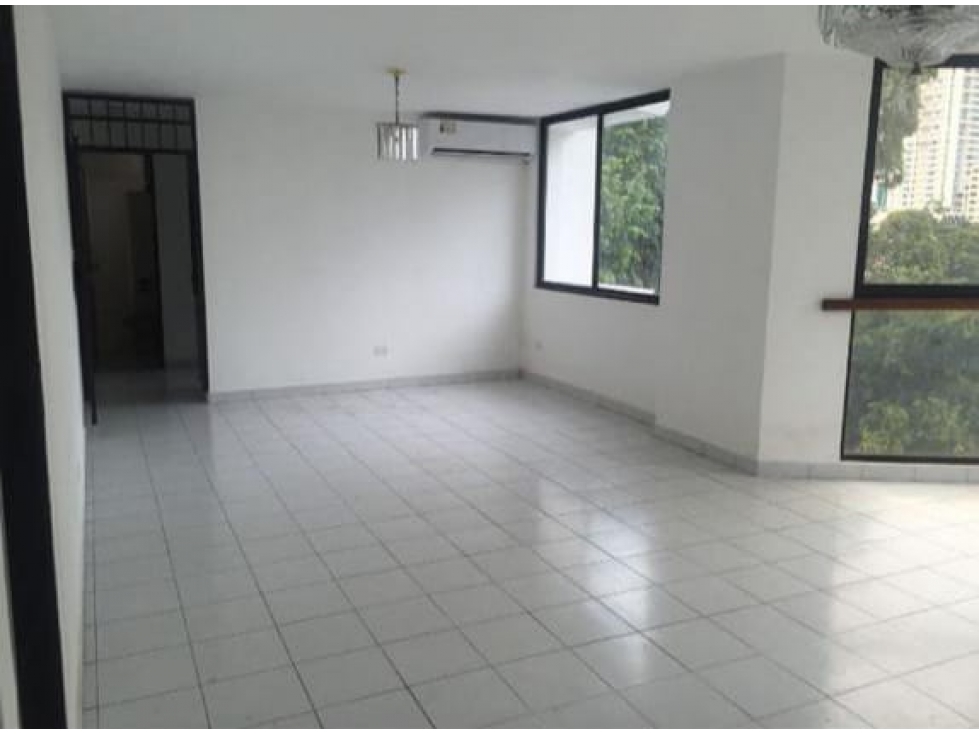 Se alquila apartamento en san francisco Línea Blanca $950.