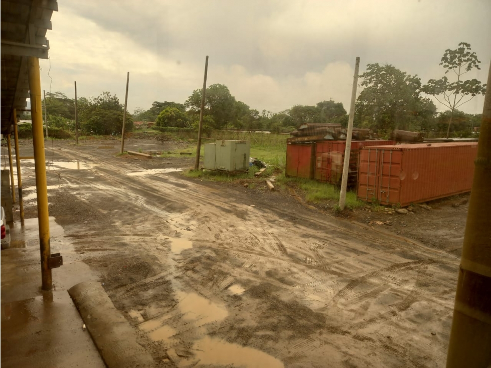 Se alquila o se vende terreno con galera de 6000 m2 en chorrera $ 600 - 6