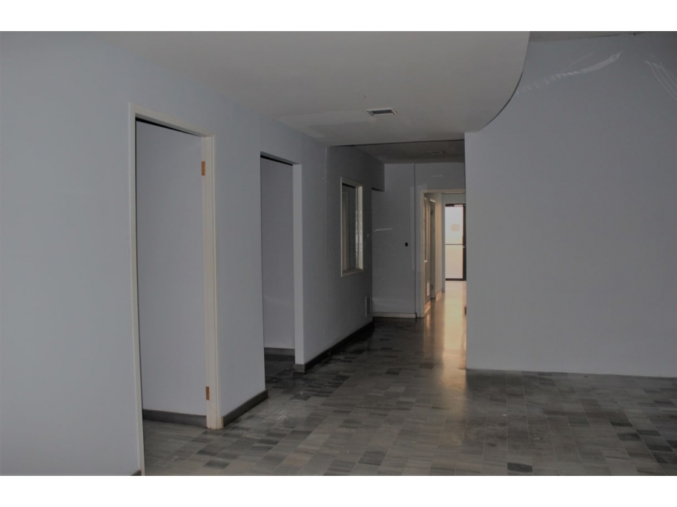 Se Alquilan 2 Locales Comerciales Consultorios $1.659.00 El Cangrejo - 5