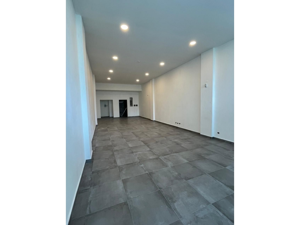 Se Alquila local comercial de 106m2 en San Francisco $1,800 — foto 5