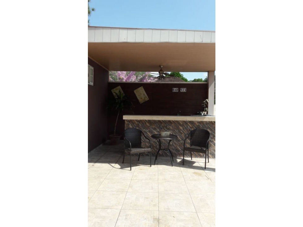 ALQUILO / VENDO ESPECTACULAR CASA $1500 - 4