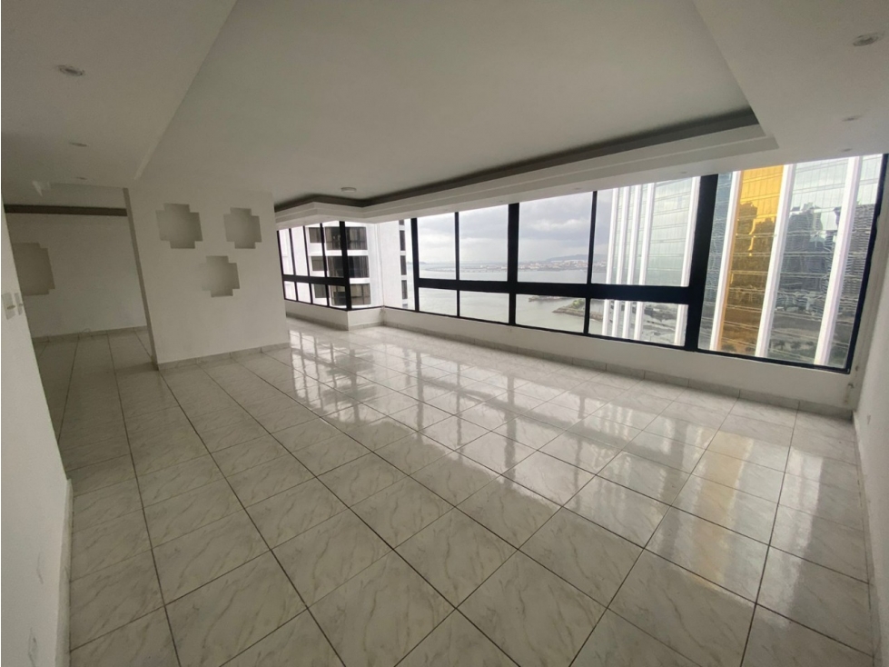 Se Alquila Apartamento en Marbella $1500 — foto 2