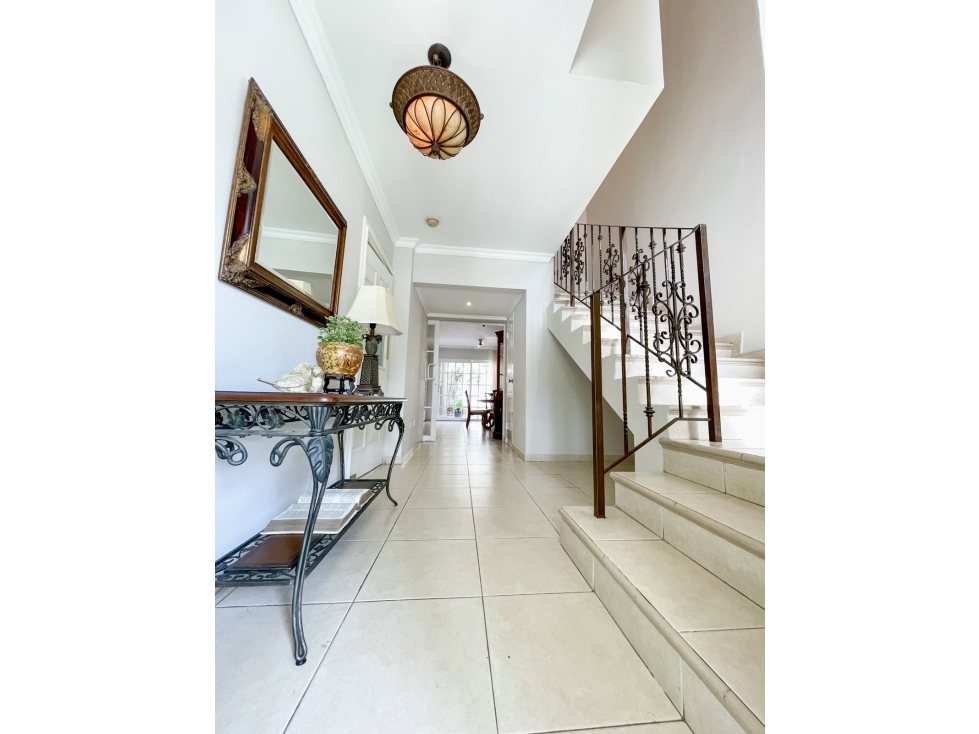 SE ALQUILA CASA AMOBLADA EN CLAYTON $2,250 AM — foto 3