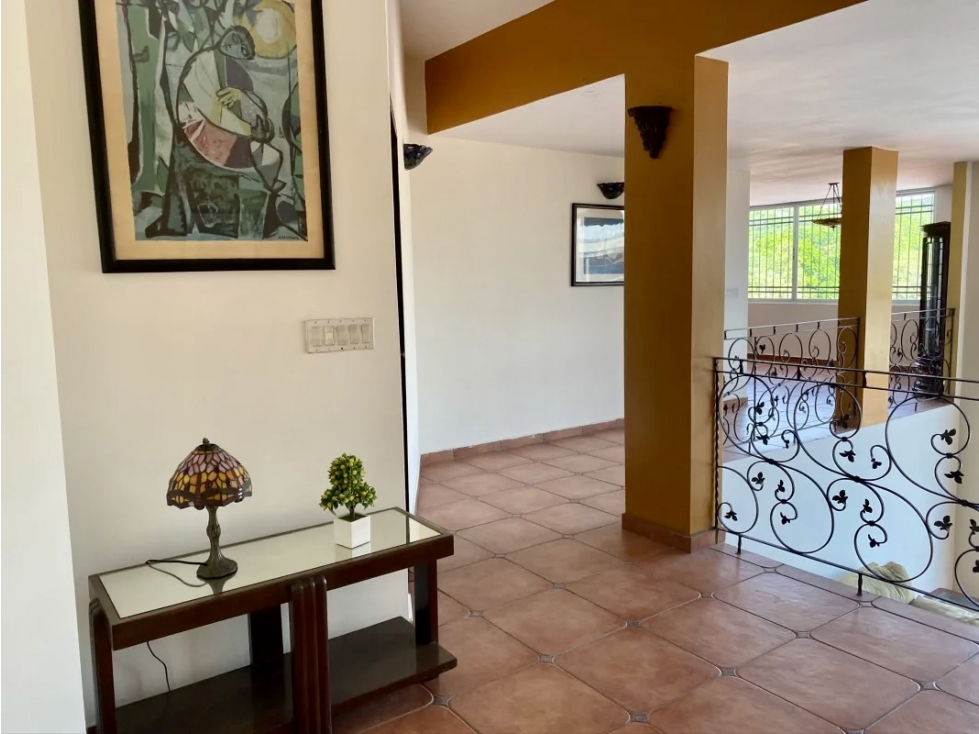 SE VENDE CASA EN VILLA DE LAS FUENTES $450,000