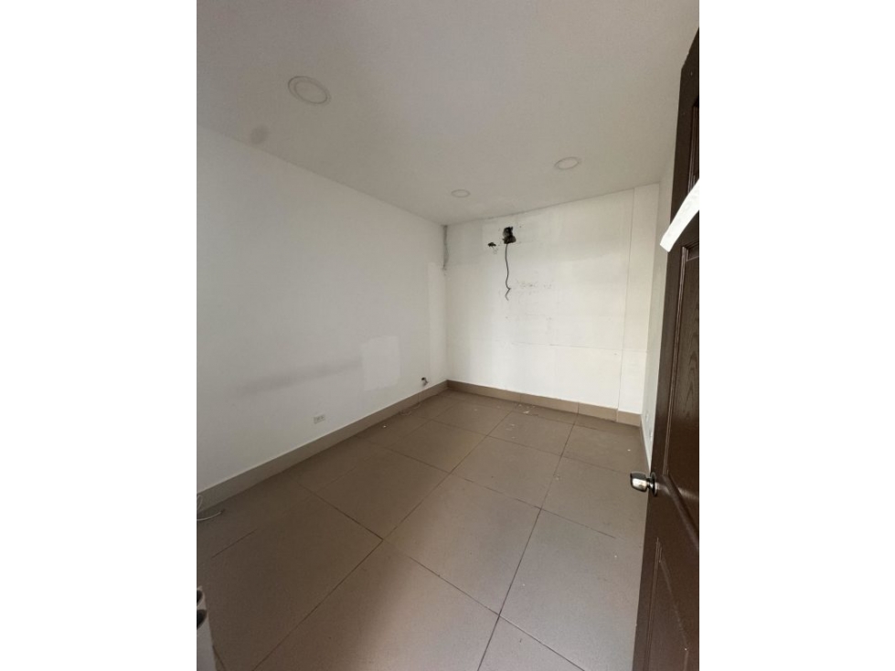 Alquilo Extraordinario Local ideal para clínicas, estéticas o spa — foto 3