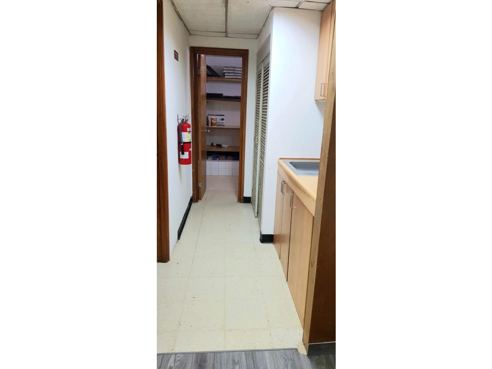 ALQUILO OFICINA EN BETANIA — foto 6