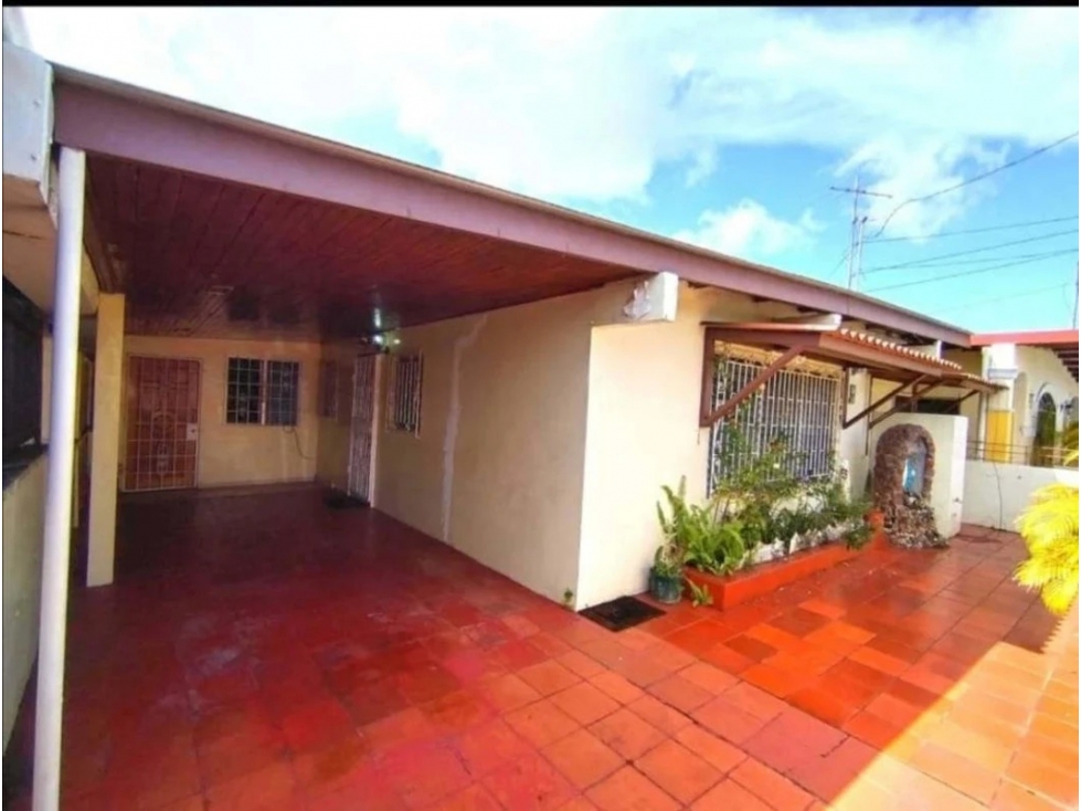 VENDO CASA CON AMPLIO TERRENO DE 1000 MTS 2, EN SAN ANTONIO!!! — foto 2