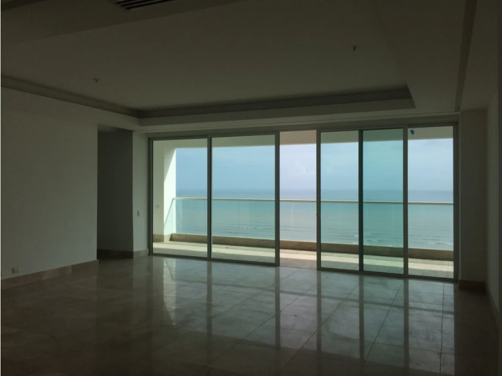 Se vende apartamento con vista al mar en Costa del Este