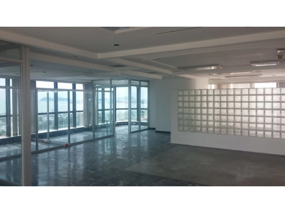 SE ALQUILA OFICINA EN AVENIDA BALBOA CON VISTA AL MAR NEGOCIABLE — foto 5