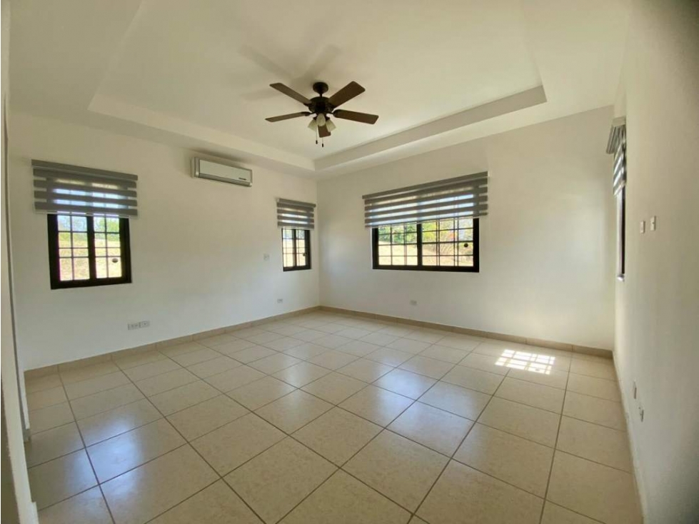SE VENDE HERMOSA CASA - 4