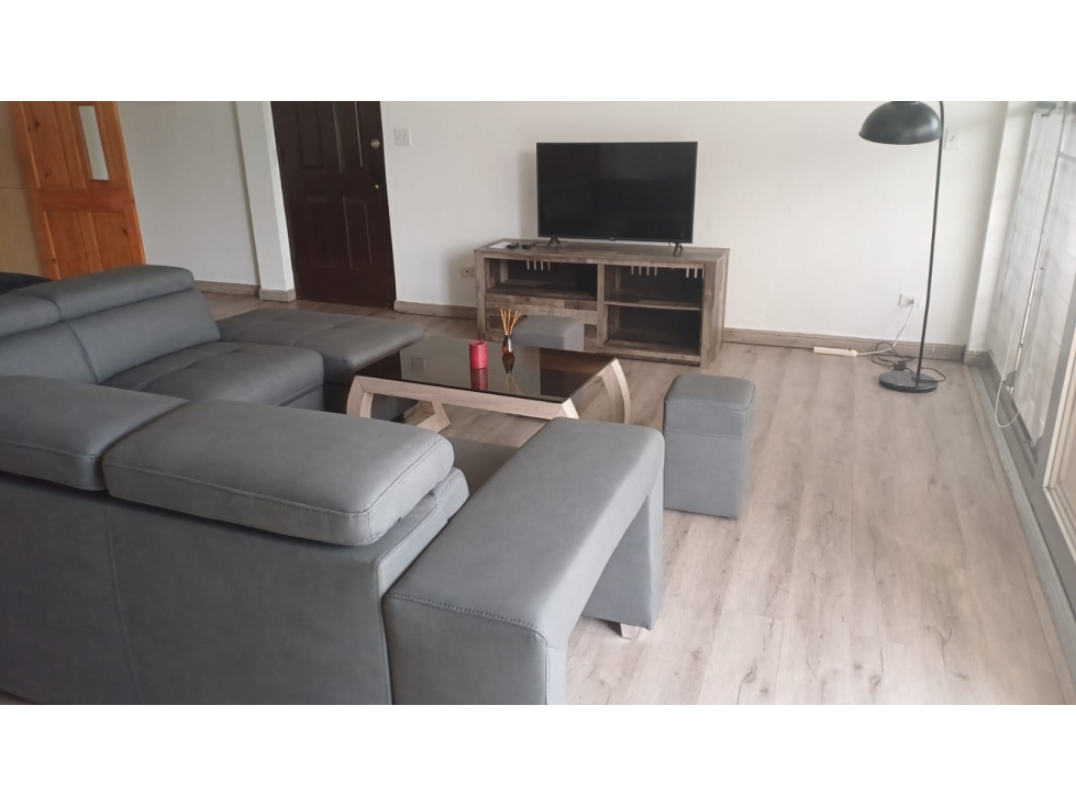 Se alquila apartamento en ciudad del saber Amoblado