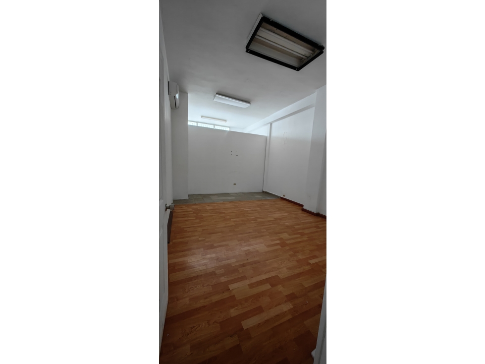 ALQUILER DE LOCAL COMERCIAL EN EL CARMEN