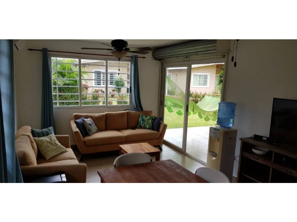 ¡Casa en Playa Coronado, Boulevard por Solo B/.140,000!