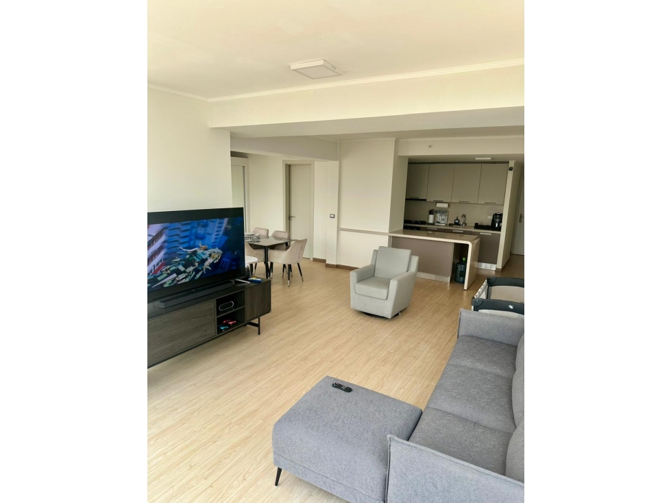 SE ALQUILA APARTAMENTO EN COCO DEL MAR
