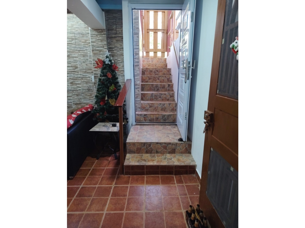 Casa en venta en Altos de Cerro Azul - Clima fresco - 3