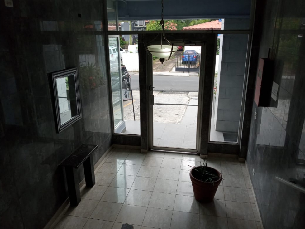 Se alquila oficina en san francisco de 130m2 $800