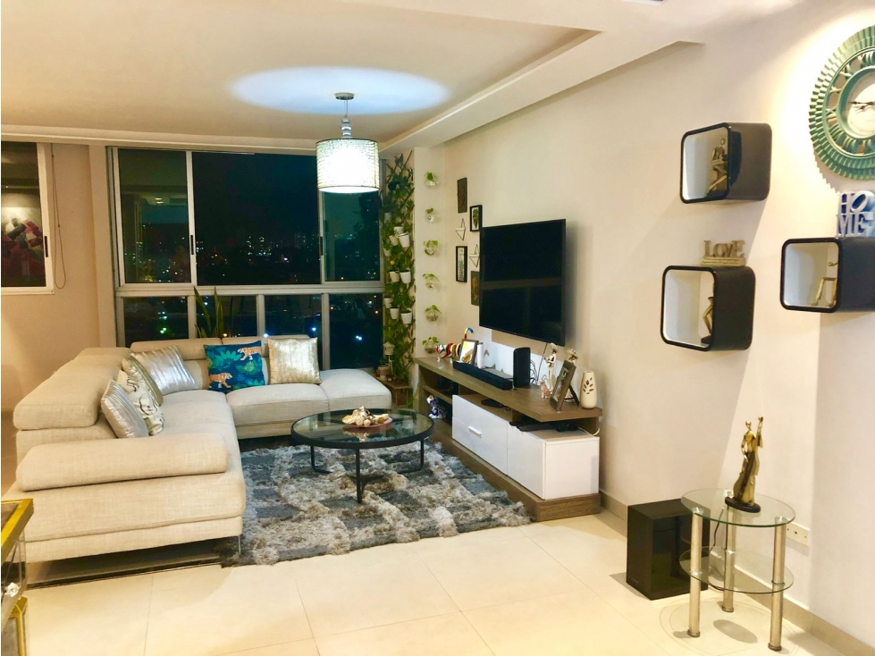 SE ALQUILA APARTAMENTO EN CARRASQUILLA LINEA BLANCA