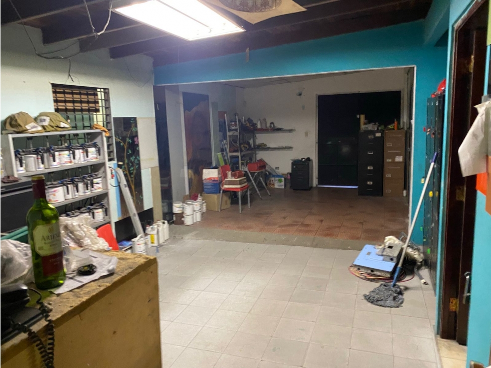 Se alquila Local Casa Comercial en Av La Paz 300Mts $1,800 — foto 2