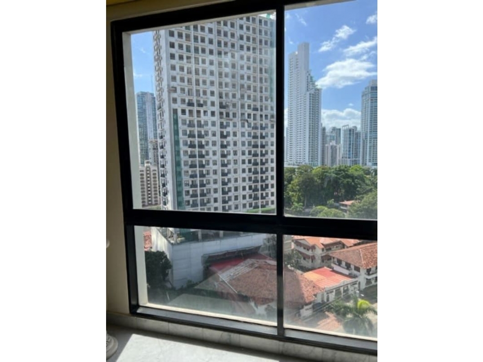 Alquilo extraordinario apartamento para ejecutivo en área bancaria