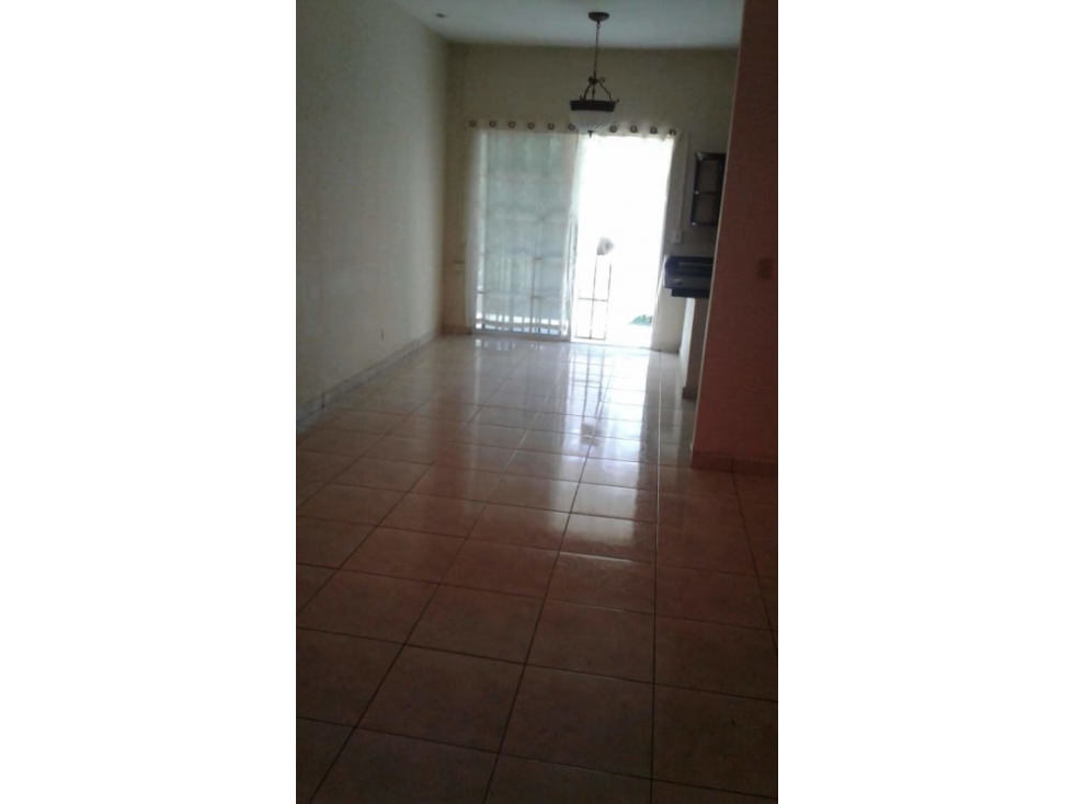 ALQUILO / ARRIENDO CASA ACOGEDORA CASA EN HOWARD — foto 5