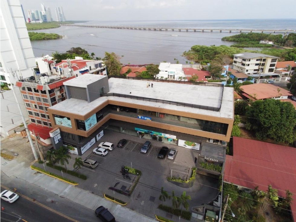 Se Alquila local comercial de 293.76m2 en Coco del Mar $7500 - 1