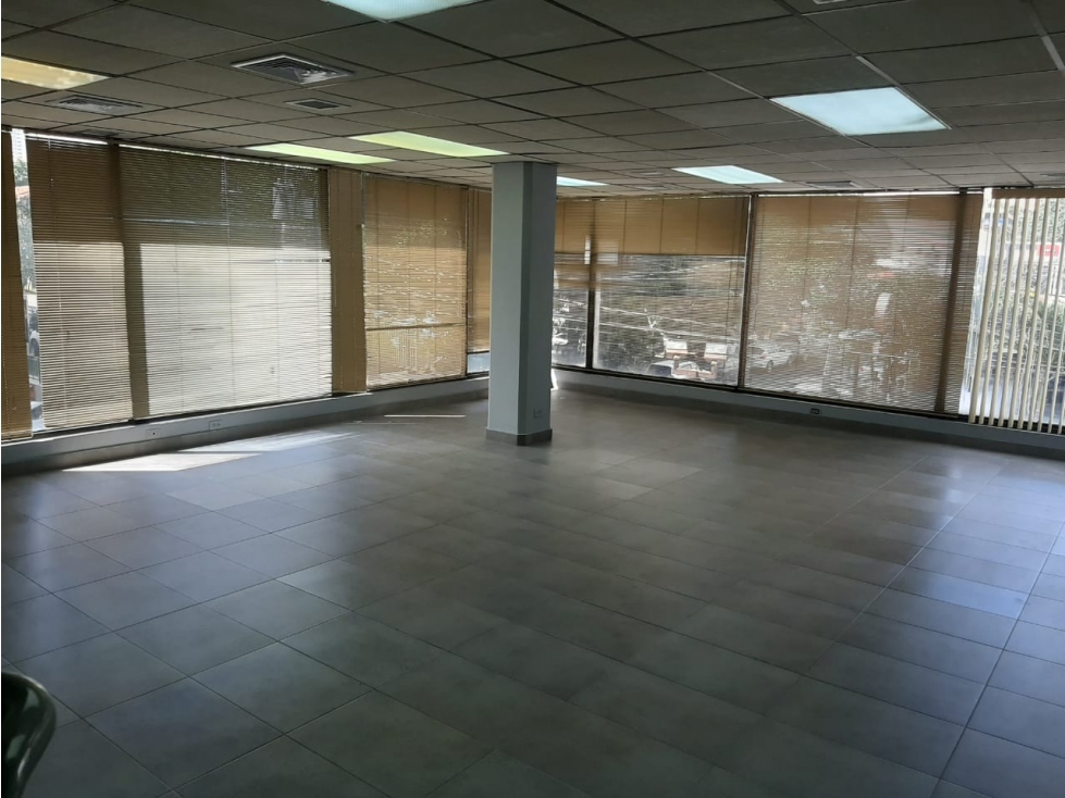 SE ALQUILA OFICINA EN BELLA VISTA ZONA BANCARIA - I.G.