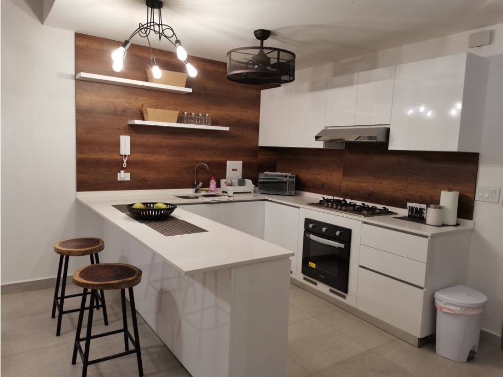 ALQUILO APARTAMENTO DE LUJO CANGREJO $1300