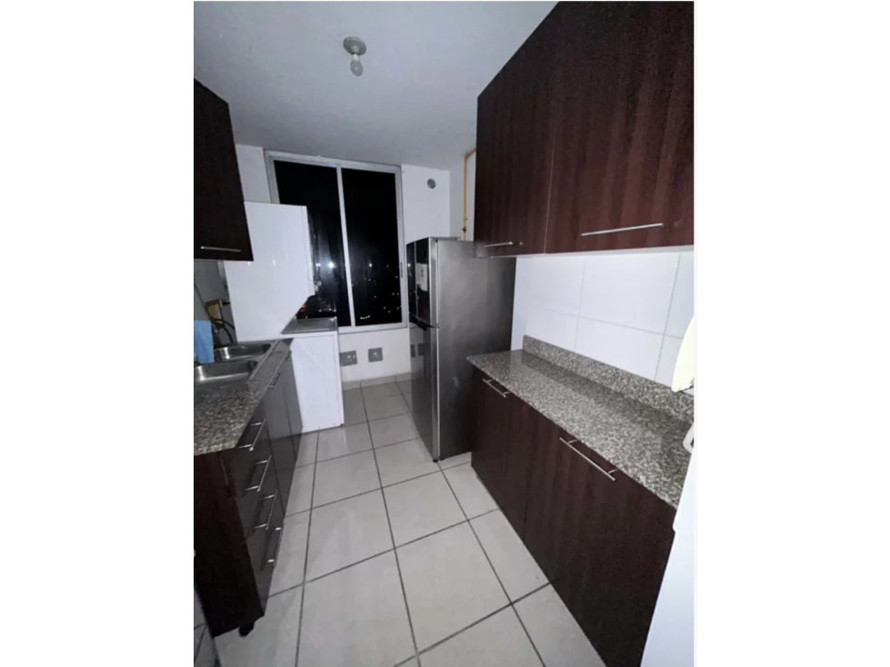 ALQUILO APARTAMENTO EN PARQUE LEFEVRE - 2