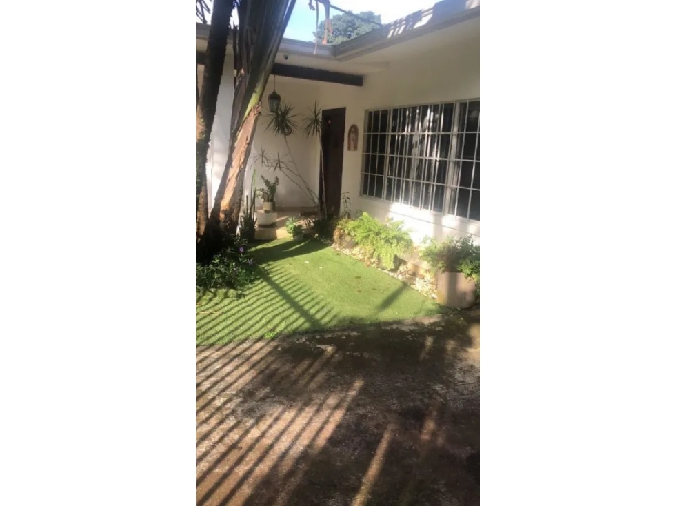 SE ALQUILA CASA EN LLANOS DE CURUNDU - 4